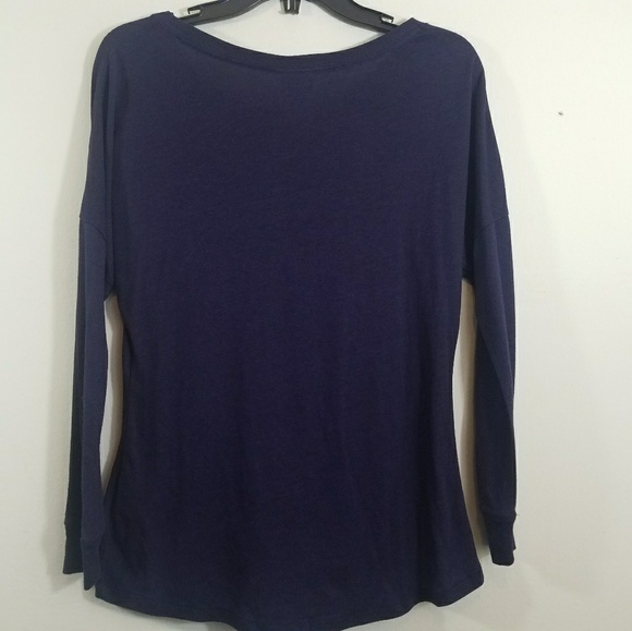 Nike top - Picture 2 of 6